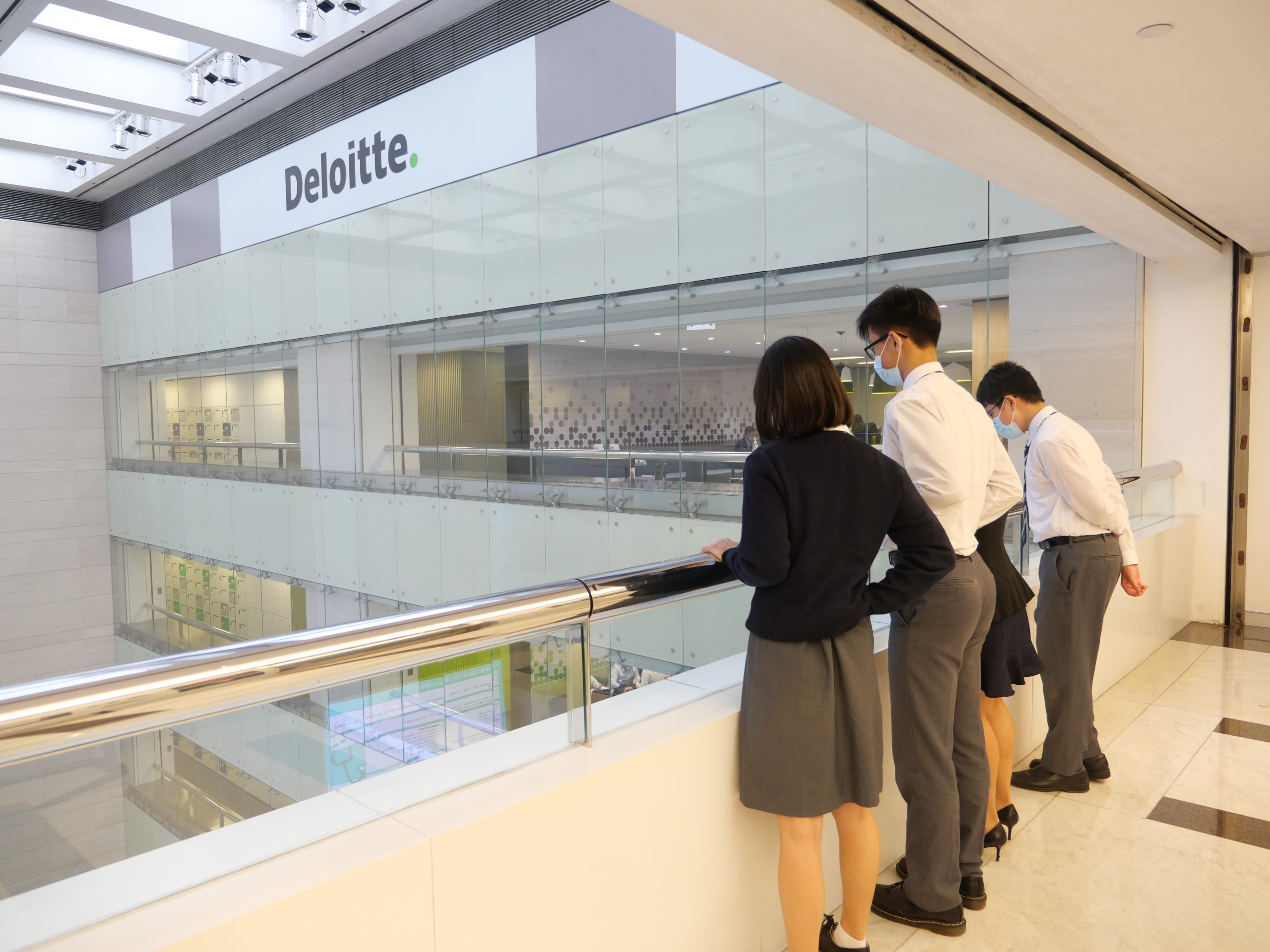 20-21 友導向師友計劃—德勤會計師事務所- 參觀公司Life Buddies Mentoring Program - Deloitte (S4)  - Office Visit - OLE Committee